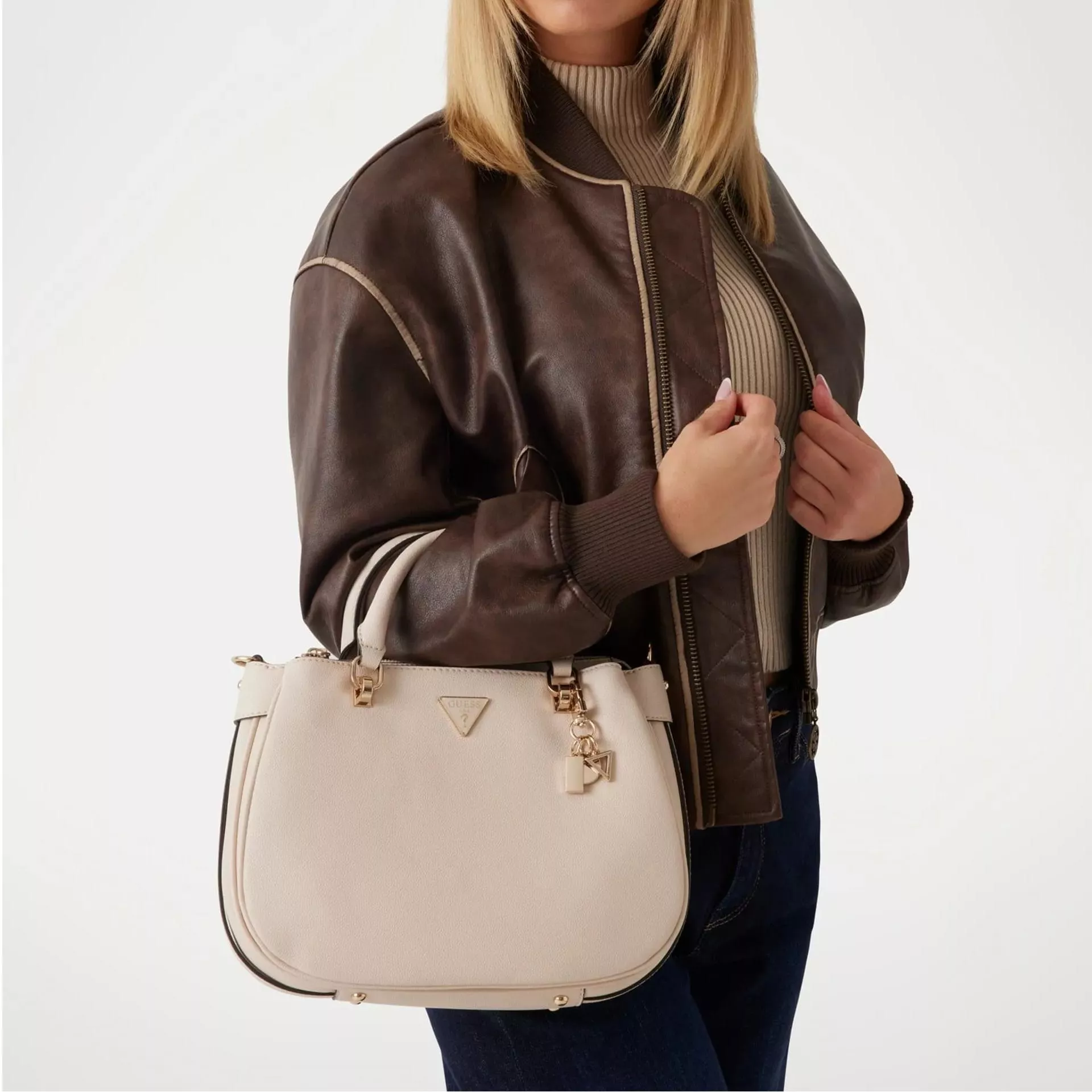 Shop Primary Image Shop Primary Image